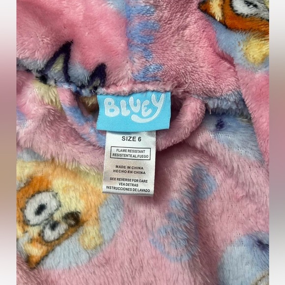 Bluey Pink Kids Robe - Picture 5 of 5